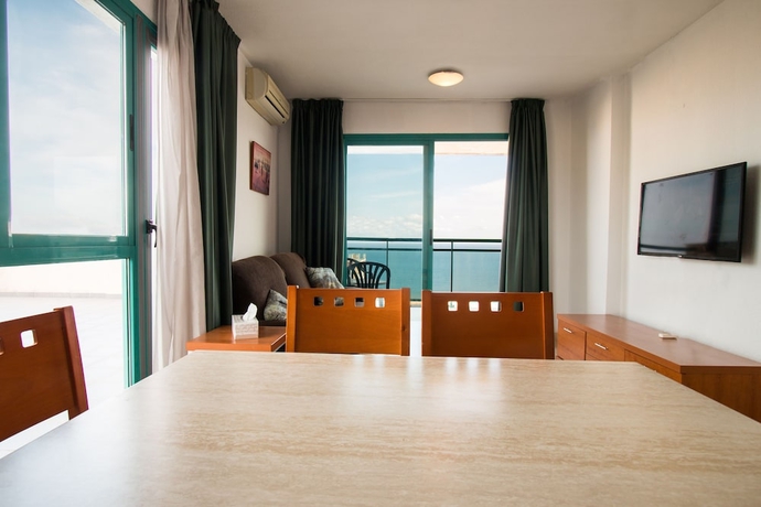 Imagen de la habitación del Hotel Magic Atrium Beach. Foto 7