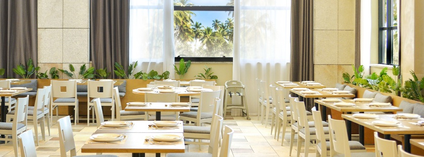 Imagen del bar/restaurante del Hotel Magic Balneario. Foto 2