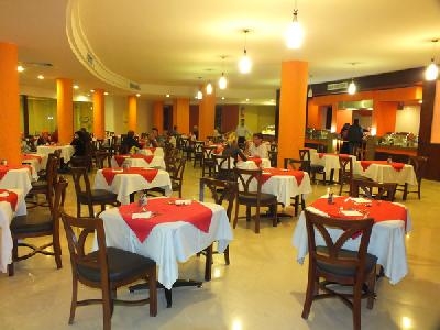 Imagen del bar/restaurante del Hotel Magic Beach Hurghada. Foto 2