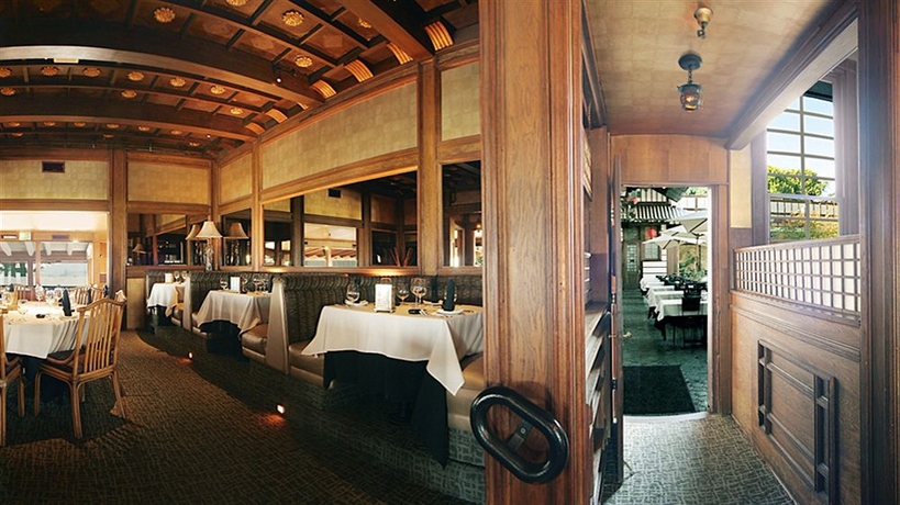 Imagen del bar/restaurante del Hotel Magic Castle. Foto 2