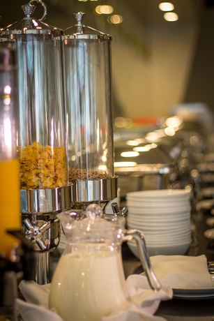 Imagen del bar/restaurante del Hotel Magic Mandalay. Foto 3