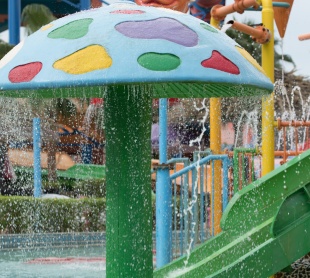 Imagen de la piscina del Hotel Magic Sports. Foto 13