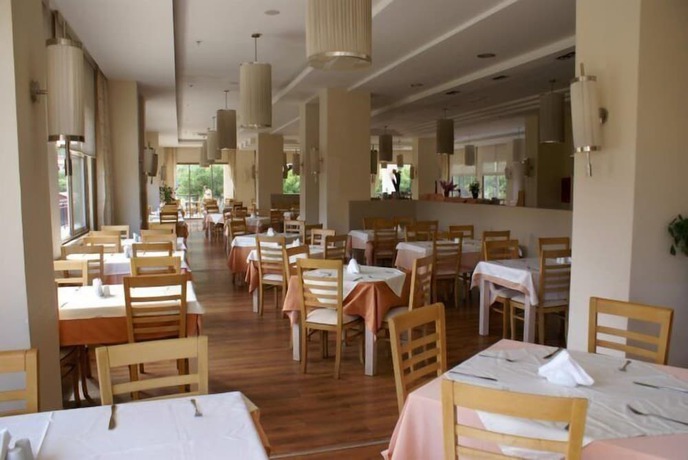 Imagen del bar/restaurante del Hotel Magic Sun. Foto 6