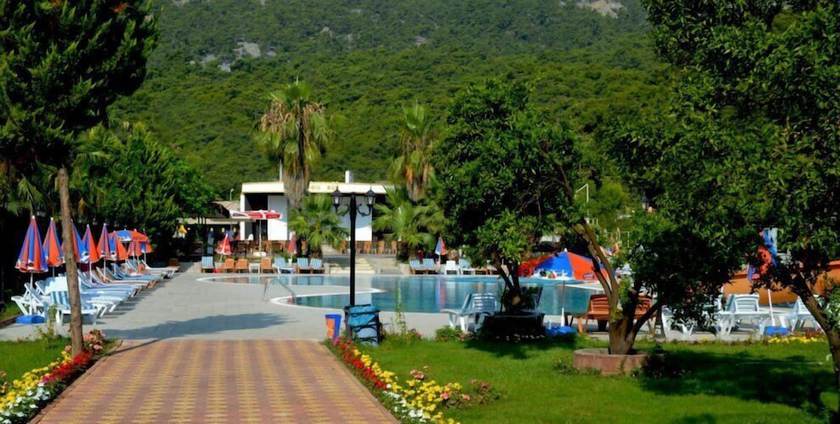Imagen de la piscina del Hotel Magic Sun. Foto 18