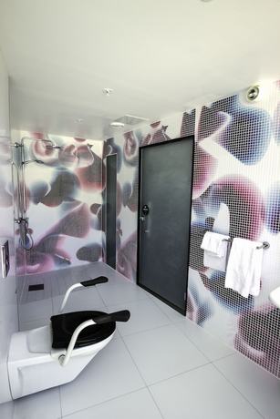 Imagen de la habitación del Hotel Magic Xhibition. Foto 11