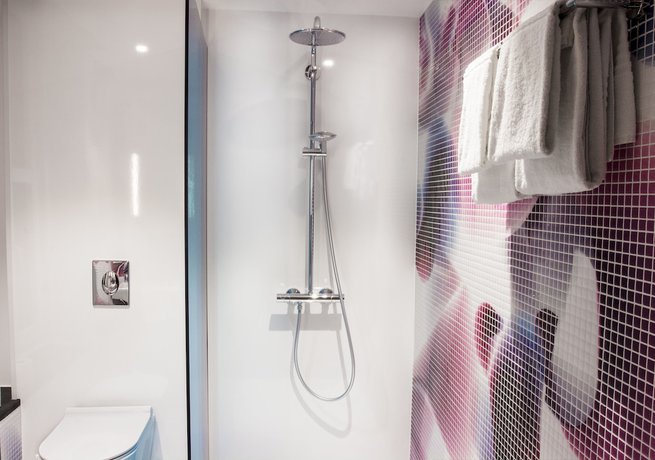 Imagen de la habitación del Hotel Magic Xhibition. Foto 16