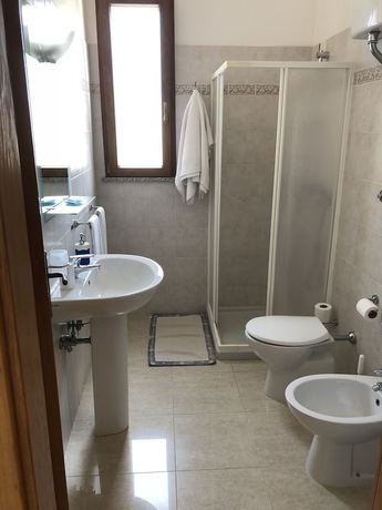 Imagen de la habitación del Hotel Magna Grecia. Foto 11