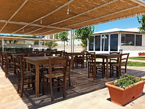 Imagen del bar/restaurante del Hotel Magna Grecia. Foto 3