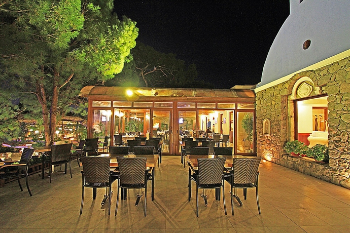 Imagen del bar/restaurante del Hotel Magna Manastir. Foto 4