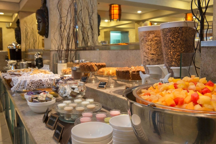 Imagen del bar/restaurante del Hotel Magna Praia. Foto 2