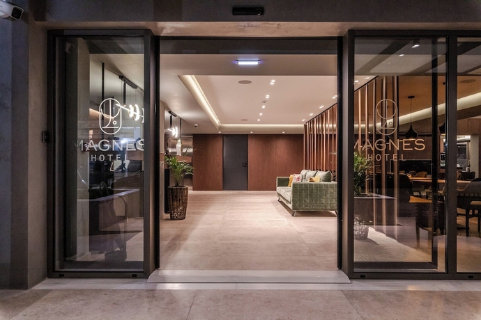 Imagen de los interiores del Hotel Magnes. Foto 18