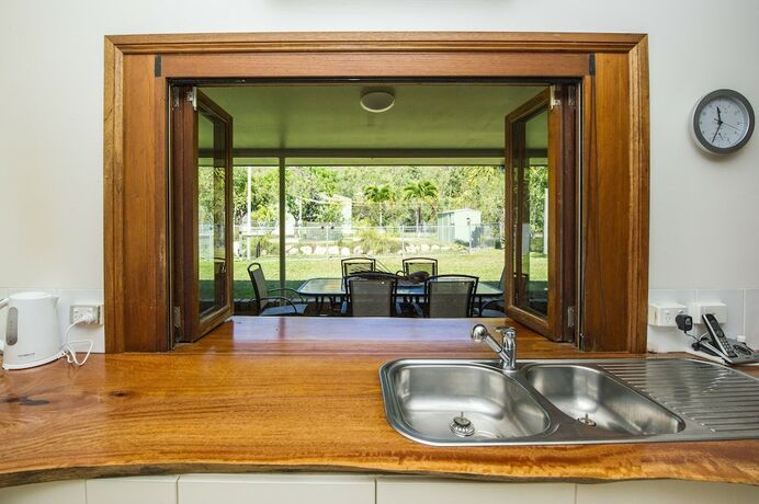 Imagen del bar/restaurante del Hotel Magnetic Island Bed and Breakfast. Foto 7