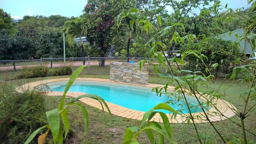Imagen de la piscina del Hotel Magnetic Island Bed and Breakfast. Foto 19