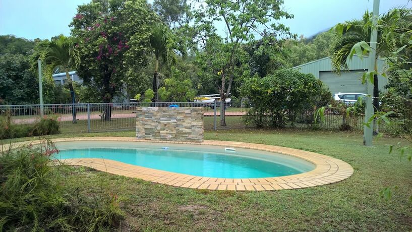 Imagen de la piscina del Hotel Magnetic Island Bed and Breakfast. Foto 20