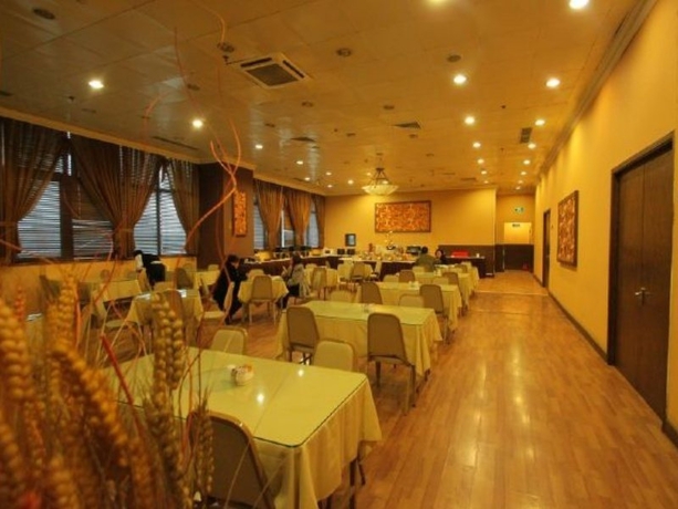 Imagen general del Hotel Magnificent International. Foto 4