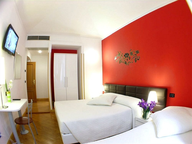Imagen de la habitación del Hotel Magnifico Rome. Foto 9