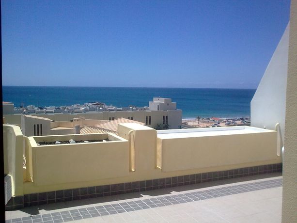 Imagen de los exteriores del Hotel Magn&oacute;lia Mar. Foto 10
