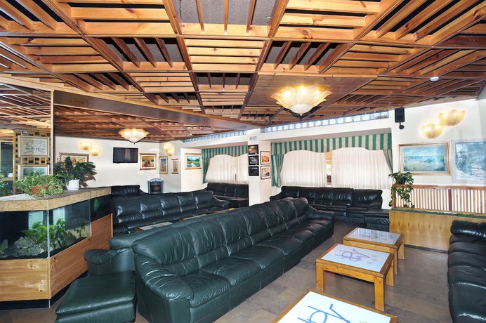 Imagen de los interiores del Hotel Magnola Palace. Foto 16