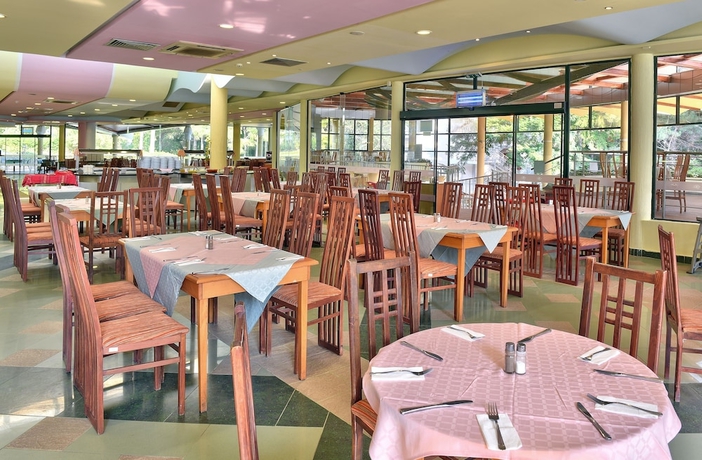 Imagen del bar/restaurante del Hotel Magnolia - All Inclusive. Foto 6