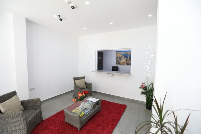 Imagen de los interiores del Hotel Magnolia Guesthouse St. Julian\'s. Foto 16