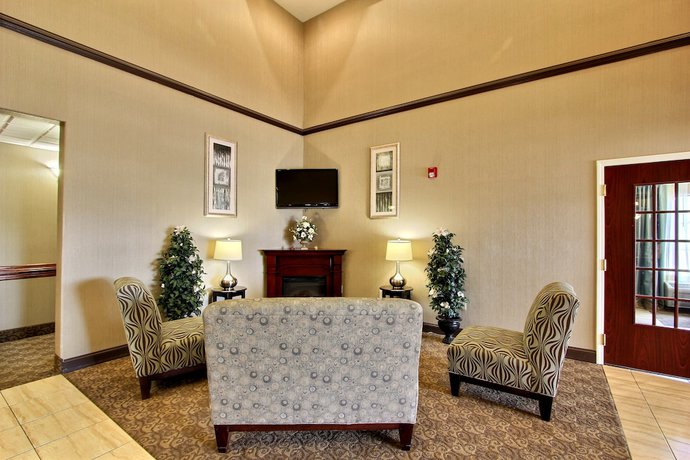 Imagen de los interiores del Hotel Magnolia Inn and Suites, Pooler. Foto 16