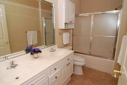 Imagen de la habitación del Hotel Magnolia Pointe By Palmetto Vacations. Foto 9