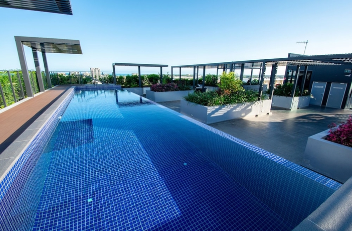 Imagen de la piscina del Hotel Magnum Serviced Apartments. Foto 19