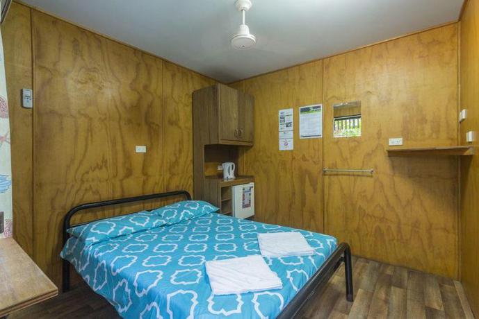 Imagen general del Hotel Magnums Airlie Beach. Foto 4