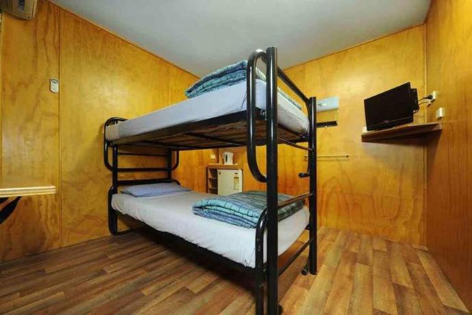 Imagen general del Hotel Magnums Airlie Beach. Foto 5