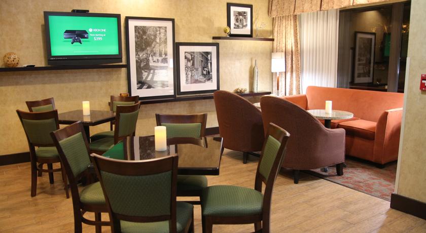 Imagen general del Hotel Magnuson Bourbonnais. Foto 12