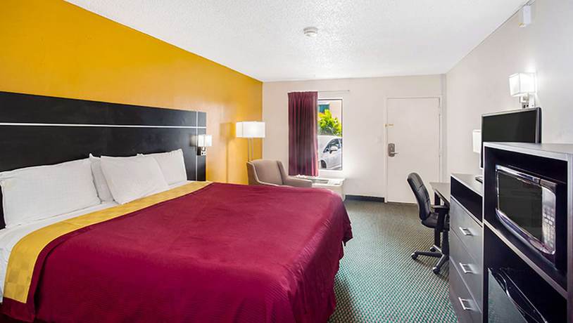 Imagen de la habitación del Hotel Magnuson Bradenton. Foto 3