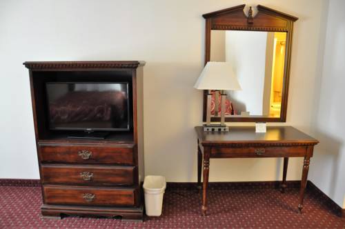 Imagen de la habitación del Hotel Magnuson East Sandusky. Foto 11