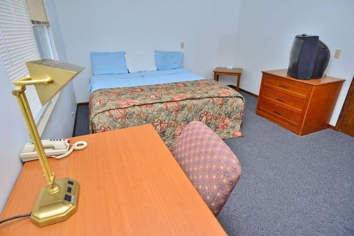 Imagen de la habitación del Hotel Magnuson Extended Stay Canton Ohio. Foto 11