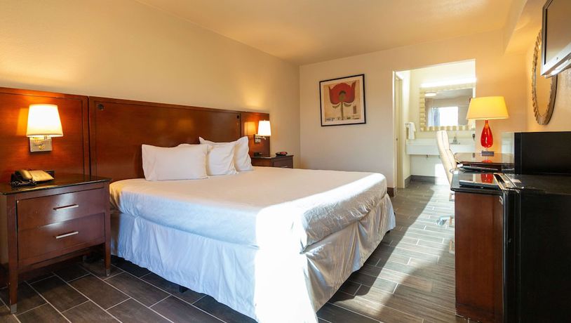 Imagen de la habitación del Hotel Magnuson Extended Stay and Suites Airport. Foto 10