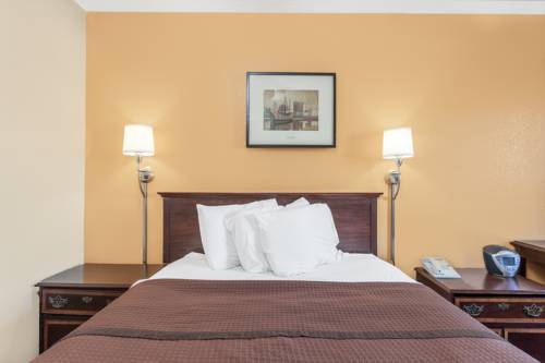 Imagen de la habitación del Hotel Magnuson Fort Wayne North - Coliseum. Foto 9