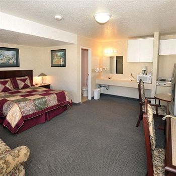 Imagen de la habitación del Hotel Magnuson Grace Inn. Foto 4