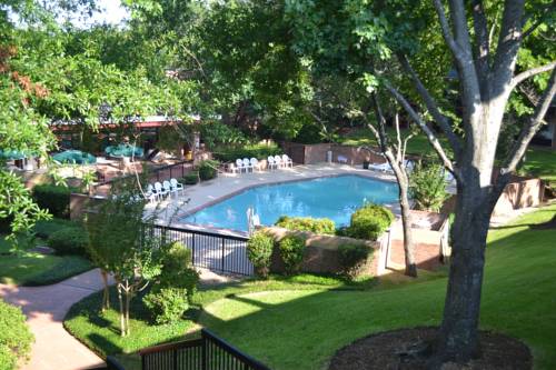 Imagen de la habitación del Hotel Magnuson Grand and Conference Center Tyler. Foto 2