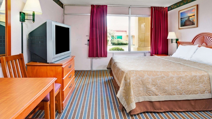 Imagen de la habitación del Hotel Magnuson Jacksonville Downtown. Foto 8