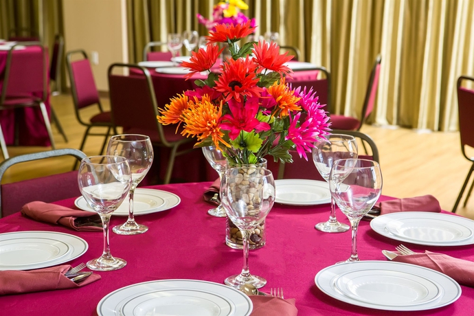 Imagen de los interiores del Hotel Magnuson Kissimmee Maingate. Foto 9