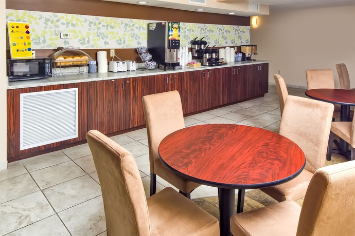 Imagen del bar/restaurante del Hotel Magnuson Kissimmee Maingate. Foto 6