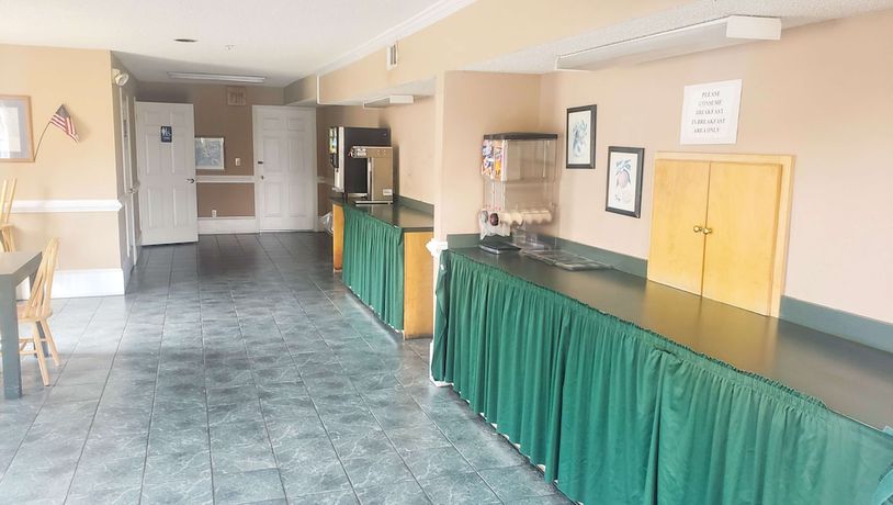 Imagen de los interiores del Hotel Magnuson Marietta. Foto 19