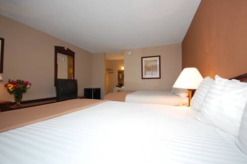 Imagen de la habitación del Hotel Magnuson Red Baron. Foto 3