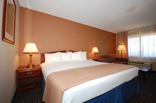 Imagen de la habitación del Hotel Magnuson Red Baron. Foto 4