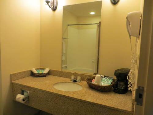 Imagen de la habitación del Hotel Magnuson Wildwood Inn Crawfordville. Foto 5