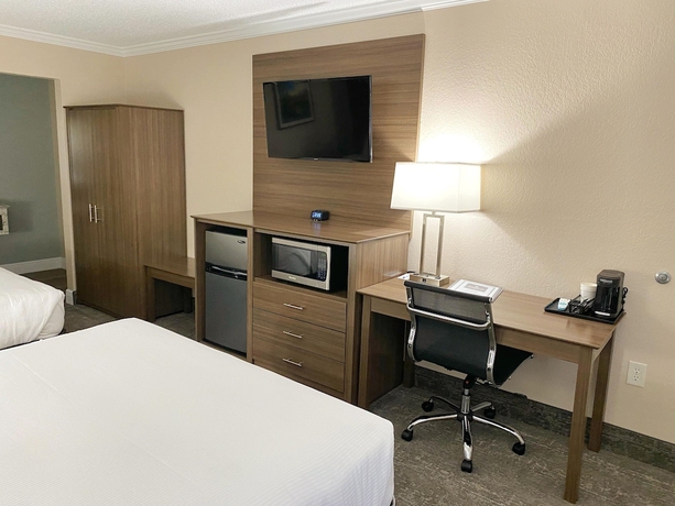 Imagen de la habitación del Hotel Magnuson Zephyrhills. Foto 3