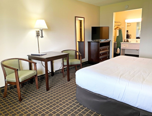 Imagen de la habitación del Hotel Magnuson Zephyrhills. Foto 4