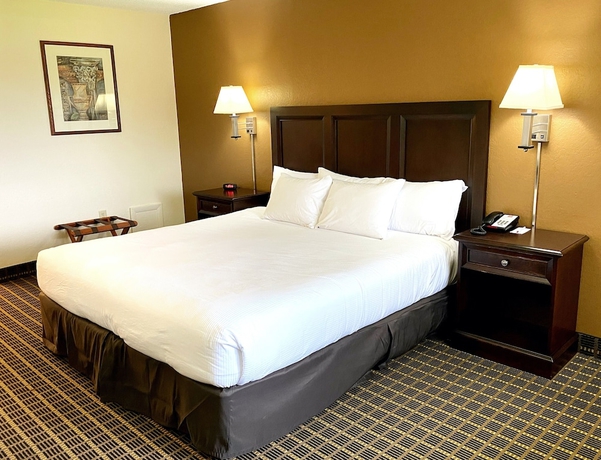 Imagen de la habitación del Hotel Magnuson Zephyrhills. Foto 5