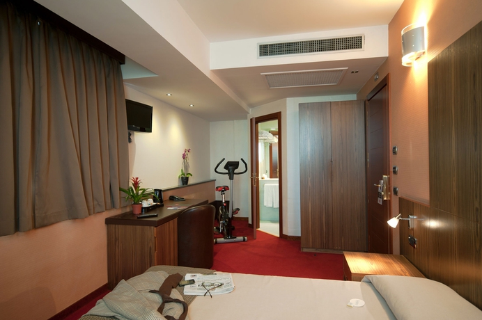 Imagen de la habitación del Hotel Magris. Foto 11