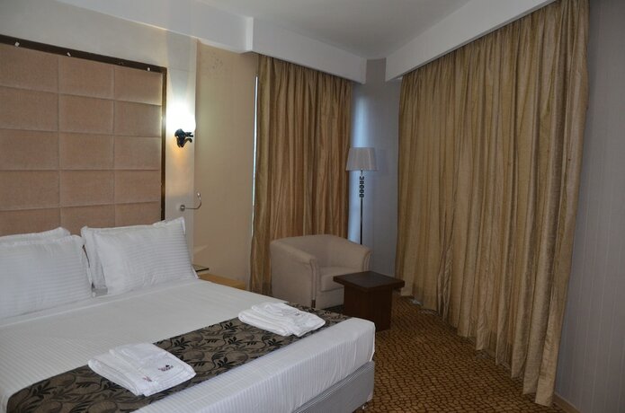 Imagen de la habitación del Hotel Maha Bodhi Resort Convention Centre. Foto 29