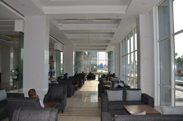 Imagen de los interiores del Hotel Maha Bodhi Resort Convention Centre. Foto 31